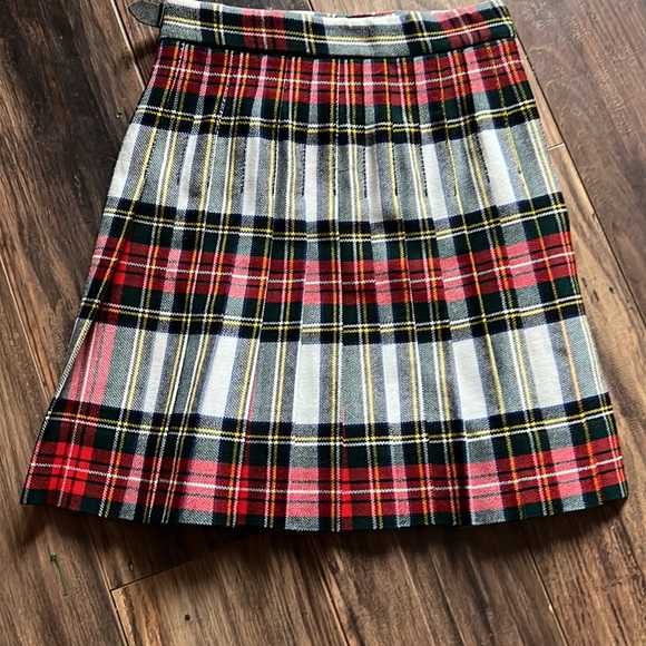 Wool Plaid skirt- so cute! - Picture 4 of 8